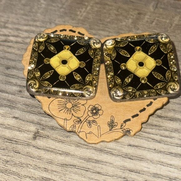 vintage enamel & rhinestone pierced earrings - Picture 5 of 6